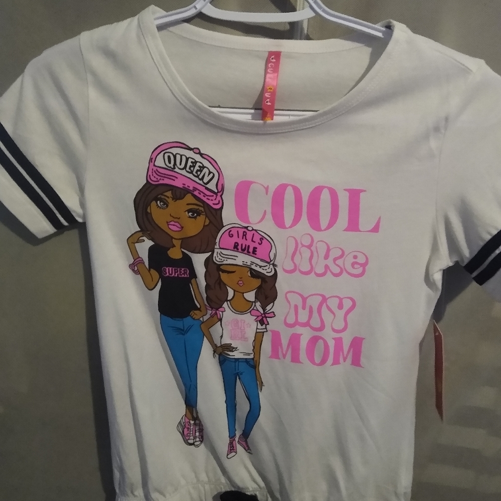 Girls graphic tee